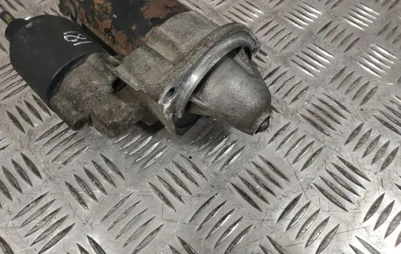 Audi A4 S4 B5 8D Starter motor 0001107068