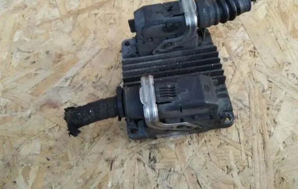Opel Zafira A Engine control unit/module ECU DJTW