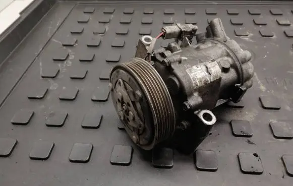 Mercedes-Benz Citan W415 Air conditioning (A/C) compressor (pump) 04320611062