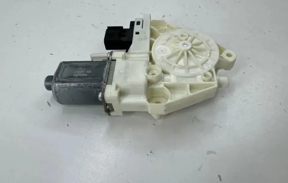 Tesla Model Y Rear door window regulator motor G59251100