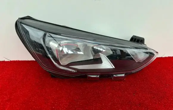 Ford Focus Headlight/headlamp MX7B-13E014-CD