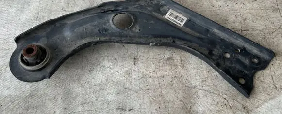 Citroen C4 I Front control arm WPPC42