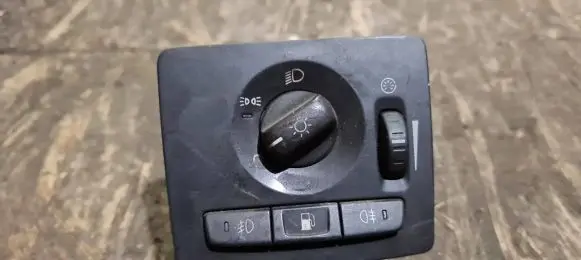 Volvo V50 Light switch 30739299