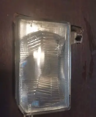 Nissan Terrano Headlight/headlamp 1023600 XR90R2 1023598