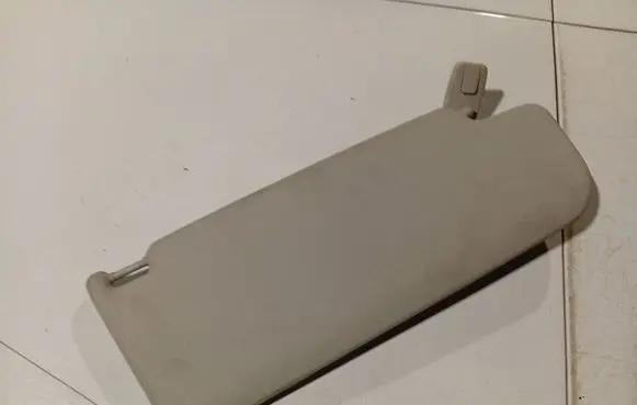 Sun visor