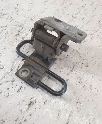 Audi A6 S6 C6 4F Front door lower hinge 8E0831412B