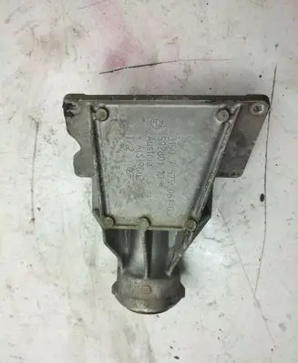 BMW X1 E84 Driveshaft support bearing bracket 7575061