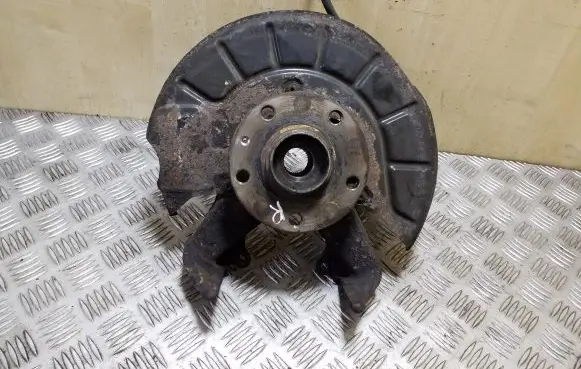 Front wheel hub