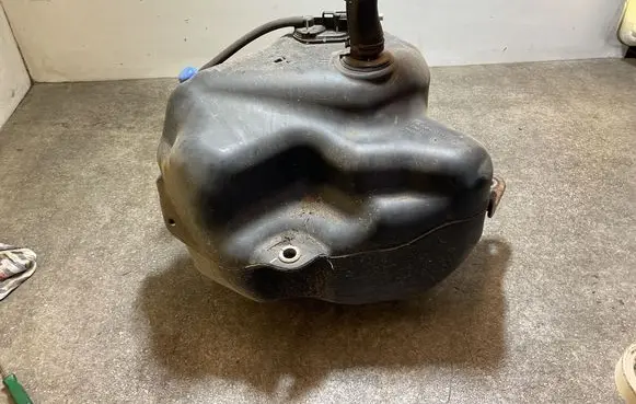 Mercedes-Benz Sprinter W906 AdBlue liquid reservoir A9064701700 ZGS001