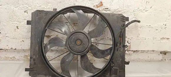 Mercedes-Benz CLA C117 X117 W117 Electric radiator cooling fan A2465000064