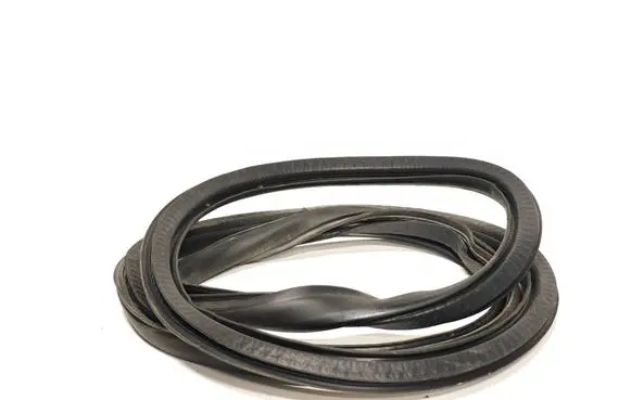 Volvo V40 Rear door rubber seal (on body)