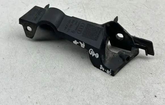 Audi A4 S4 B8 8K Front bumper mounting bracket 8K0807284