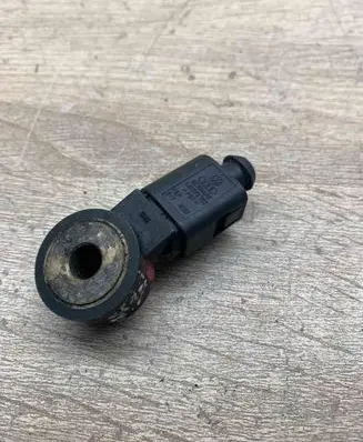 Volkswagen Golf IV Detonation knock sensor 1J0973702