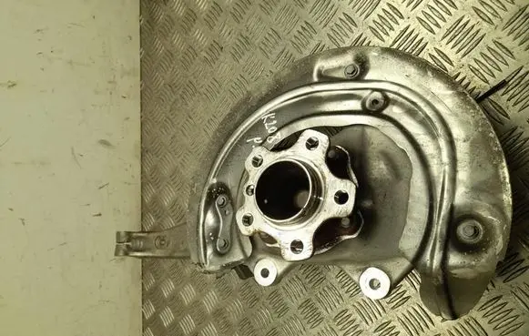 BMW 5 G60 G61 Front wheel hub 6898328