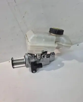 Volkswagen Tiguan Master brake cylinder 5Q1611301C 32668423