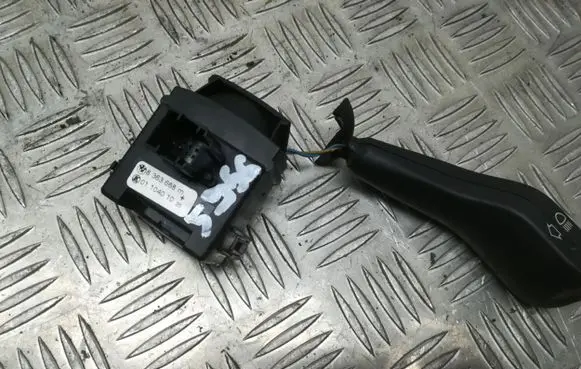 BMW X5 E53 Indicator stalk 8363668 01104010