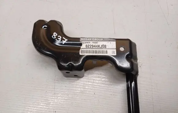 Nissan NP300 Fender mounting bracket 622944KJ0B