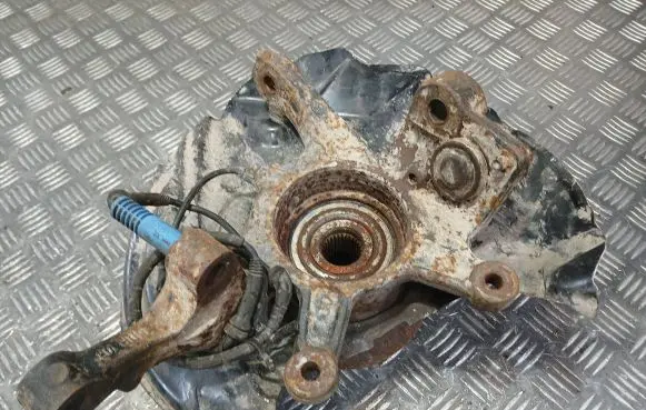 Land Rover Range Rover L322 Front wheel hub spindle knuckle