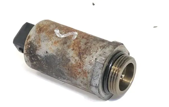 BMW 5 E39 Camshaft position sensor 1432532