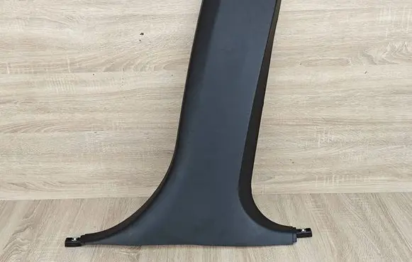 BMW X4 G02 (B) pillar trim (bottom) 7396432
