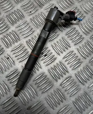Opel Astra K Fuel injector 55490361