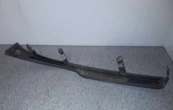 BMW 3 E46 Under headlight/headlamp trim 51137064326 7064326