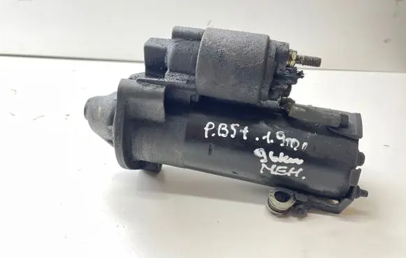 Volkswagen PASSAT B5.5 Starter motor 068911024G