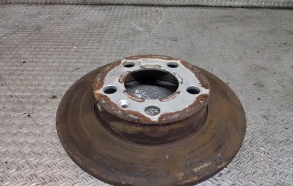 Volkswagen Golf IV Rear brake disc