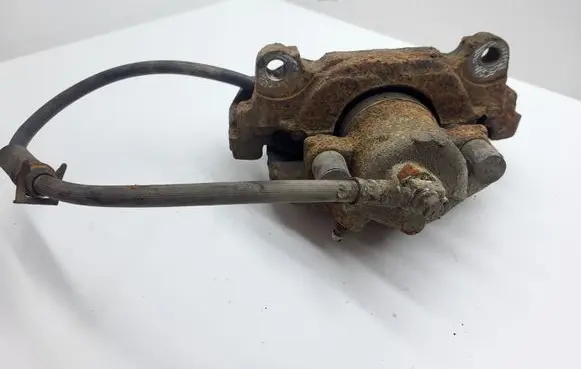 Volkswagen Golf Plus Front brake caliper
