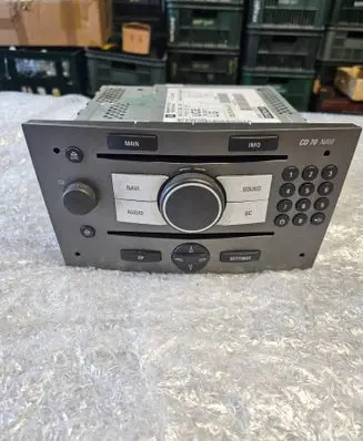 Opel Astra H Radio/CD/DVD/GPS head unit 383555646 50037421