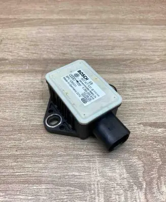 Audi A4 S4 B6 8E 8H ESP acceleration yaw rate sensor 8E0907637B 0265005618 Used