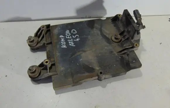 Nissan Atleon Relay mounting block 4993966