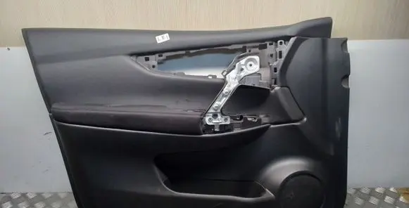 Nissan Qashqai Front door card panel trim 80923