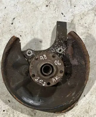 Audi A8 S8 D3 4E Rear wheel hub spindle/knuckle 