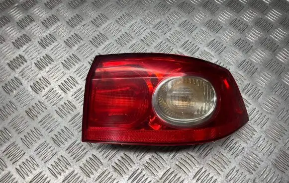 Renault Laguna II Rear/tail lights 04031
