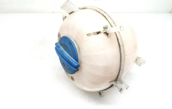 Coolant expansion tank/reservoir