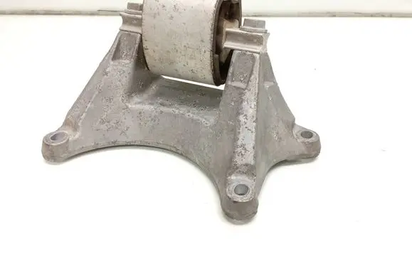 Mercedes-Benz C W205 Gearbox mounting bracket A2112420340