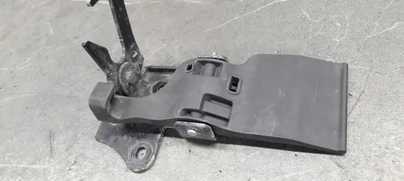 Audi A8 S8 D4 4H Engine bonnet/hood lock/latch loop/hook 4h0823485c