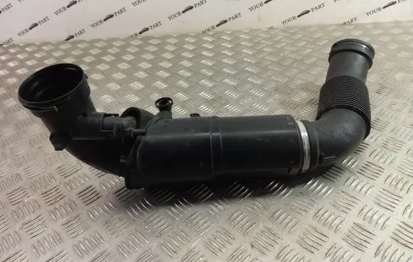 BMW X2 F39 Turbo air intake inlet pipe/hose 7619268