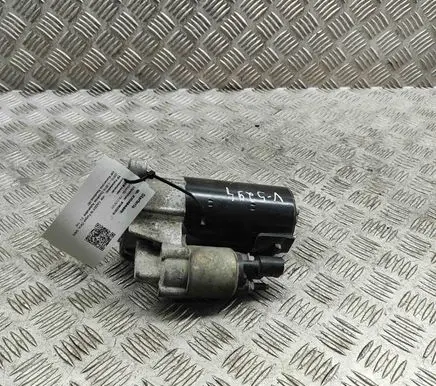 Volkswagen Caddy Starter motor 02E911024C