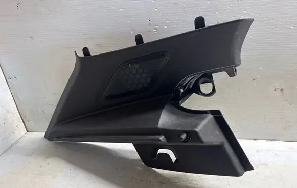 Volvo XC40 (C) pillar trim 32244154