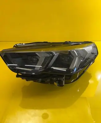 BMW X1 U11 Headlight/headlamp 5A77EB3-05