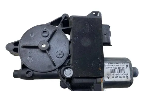 Peugeot 308 SW Front door window regulator motor 9657247580 0130822369