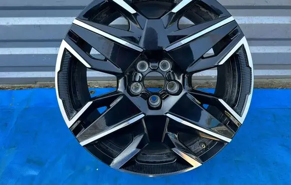 Peugeot 3008 III R19 alloy rim 9842668980