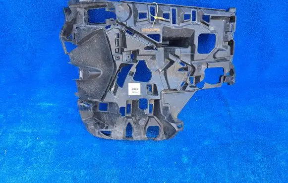 BMW iX Front bumper mounting bracket 9879666