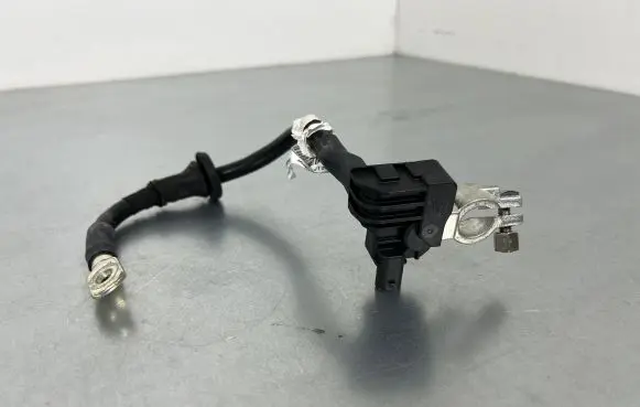 Volkswagen Touareg II Negative earth cable (battery) 7P0915181A