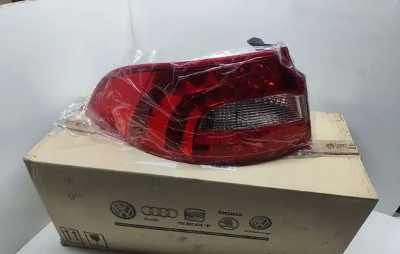 Skoda Superb B6 (3T) Rear/tail lights 3TD945095