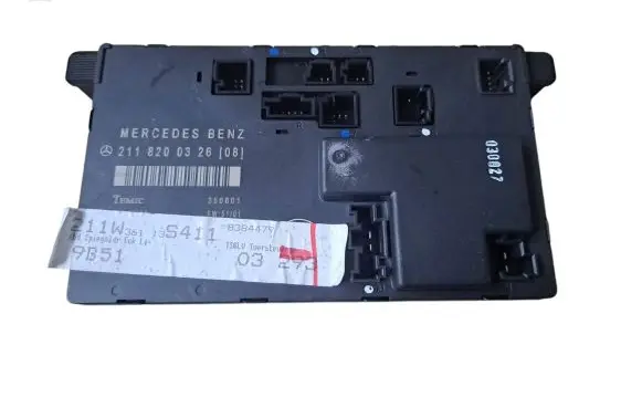 Mercedes-Benz E W211 Door control unit/module 2118200326