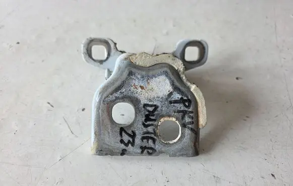 Dacia Duster II Front door upper hinge