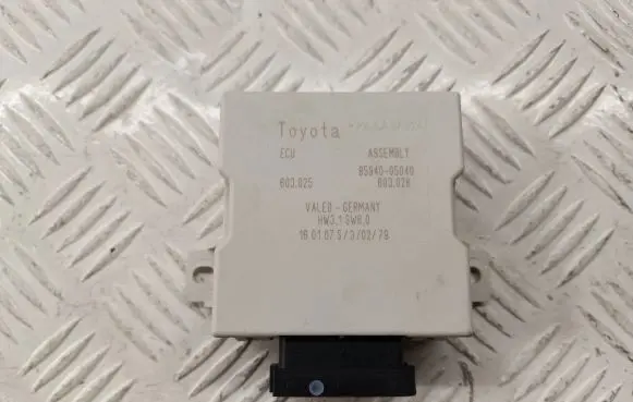 Toyota Avensis T250 Window wiper relay 8594005040